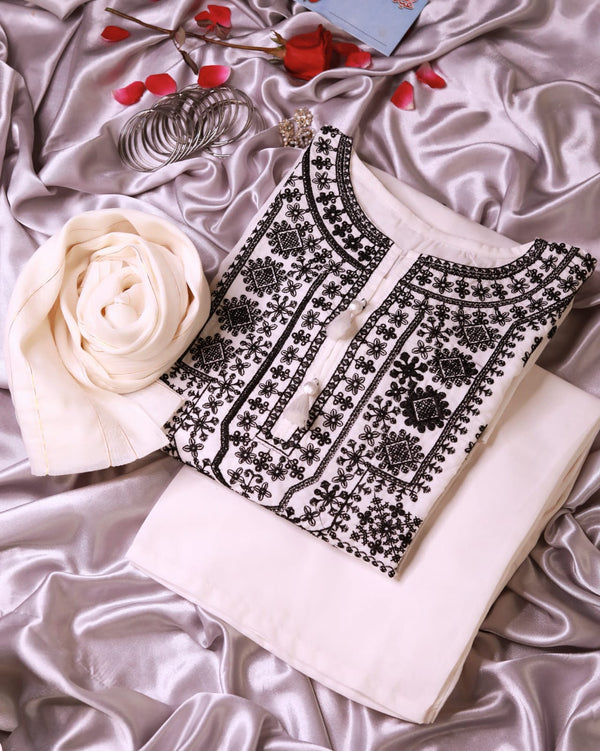 Embroided 3 piece Lawn collection